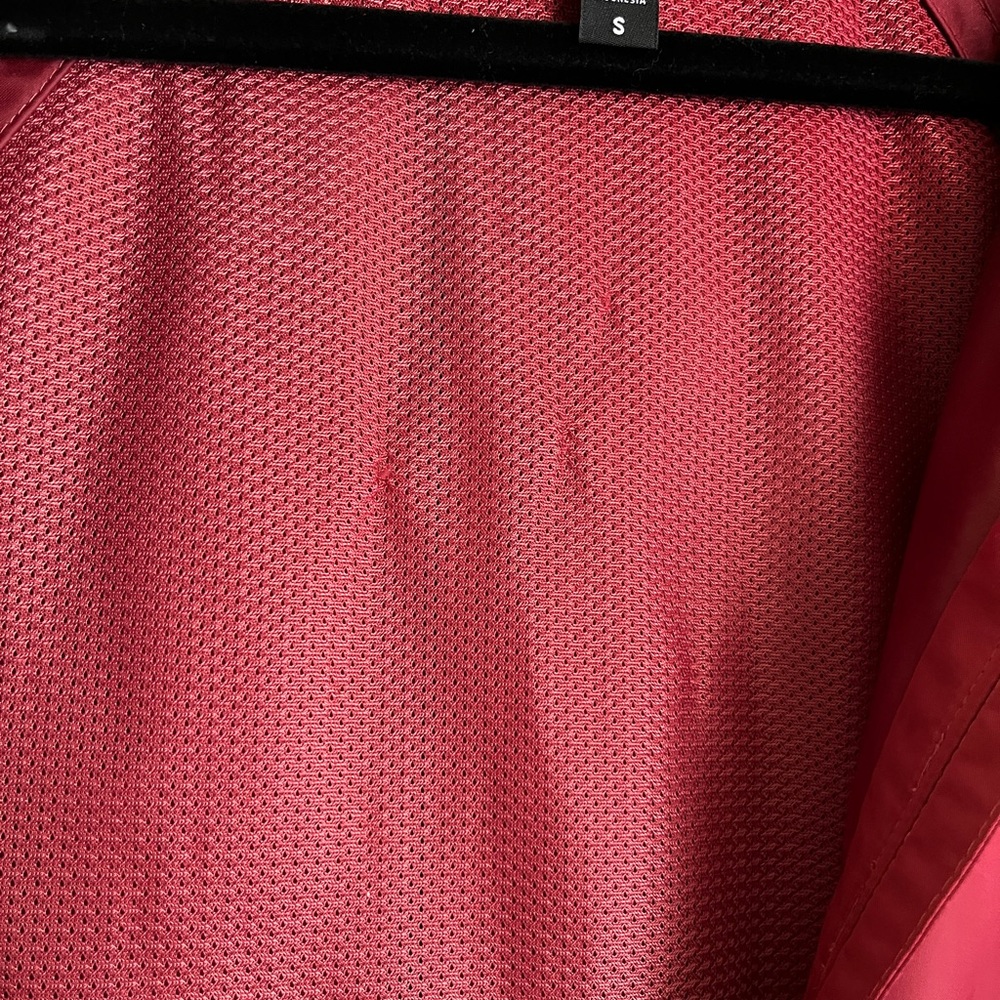 🦋 Athleta | Women’s Red Escape Jacket Size: Small (no hood) - Picture 6 of 10